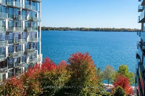39 QUEENS Quay E 821