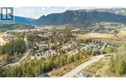 270 Bayview Drive