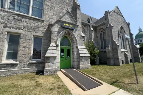126 WELLINGTON STREET