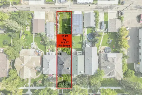 11121 127 ST NW