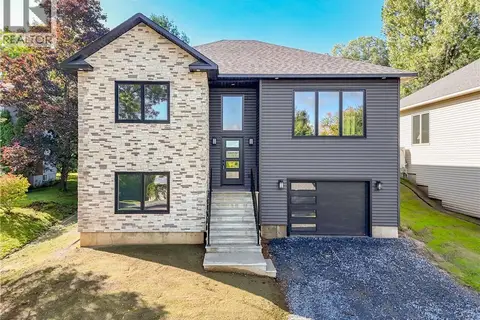 16 Mayflower Street