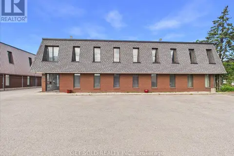 11 BROCKLEY DRIVE