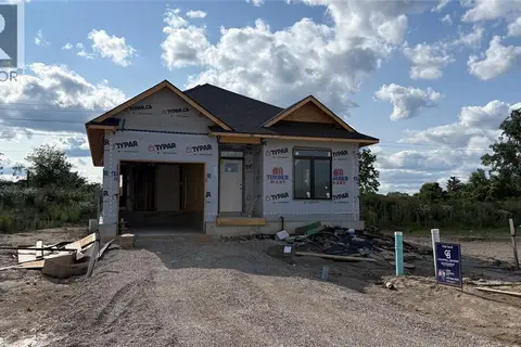 559 MAPLE DRIVE