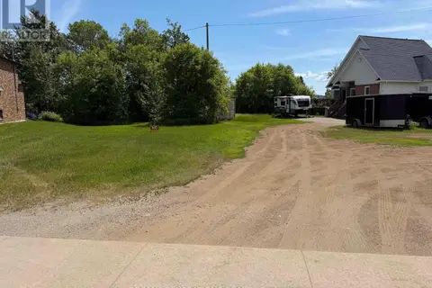 18 FRONT STREET