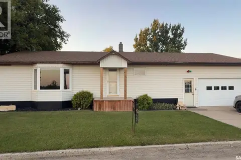 60 Railway AVENUE