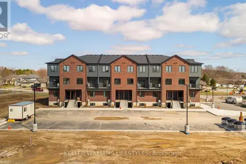 86 - 470 DARCY DRIVE