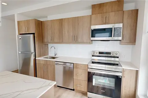1333 WEBER Street E Unit# 807