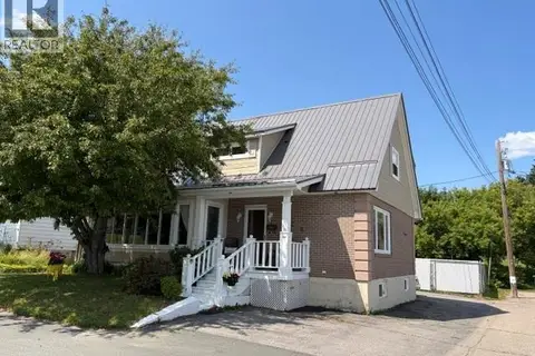 424 Golf Street