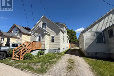 30 GOLDEN AVENUE
