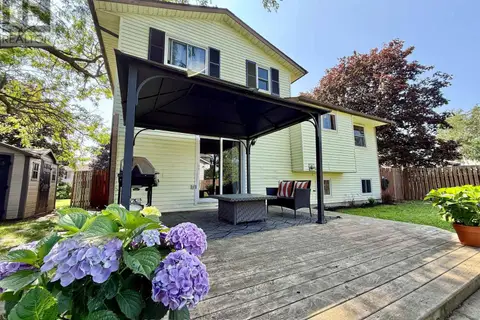 66 NICHOLSON CRESCENT