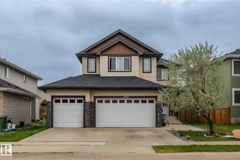 3808 TRIOMPHE BV
