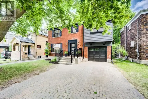34 MOORE Avenue N