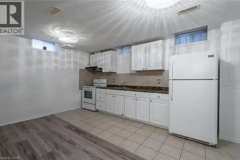 30 RICHVIEW Drive Unit# 2
