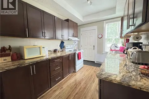 88 QUEEN Street S Unit# 1