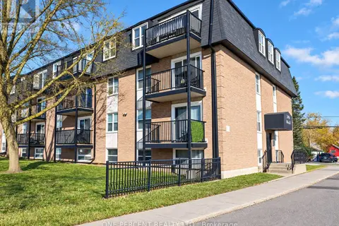 206 - 25 COLLEGE STREET E