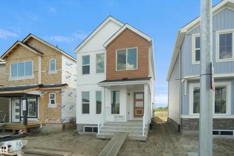 583 177 AV NE