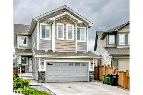 1239 24 AV NW