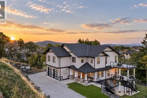 1414 Grand Forest Close