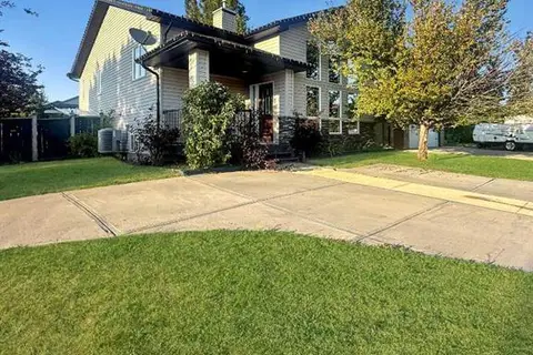 105 Riverwood Manor W