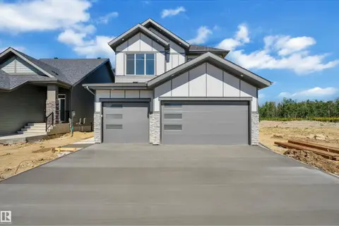 266 Falcon Crescent