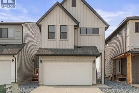 320 Copperhead Way SE