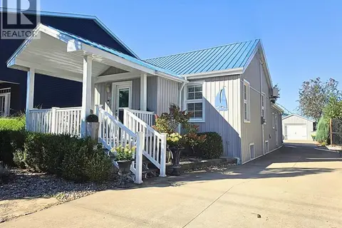 16 Fort STREET