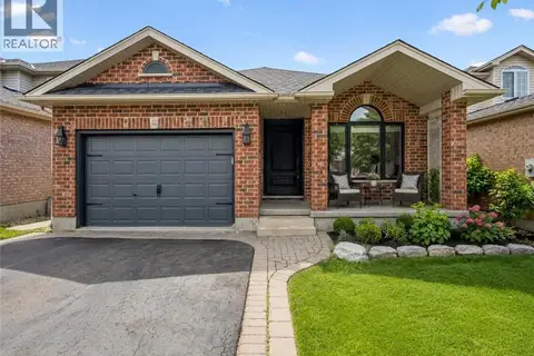 18 KEYS Crescent