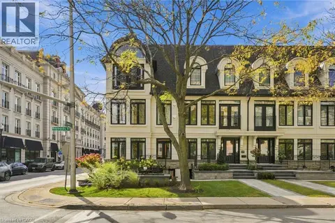 305 RANDALL Street