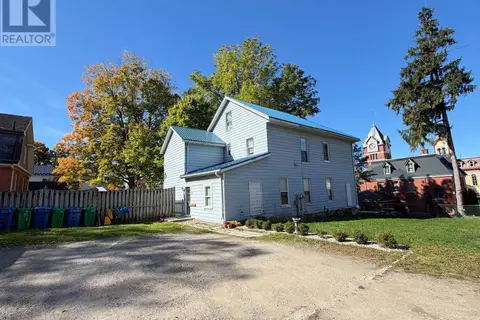 276 CENTRE STREET