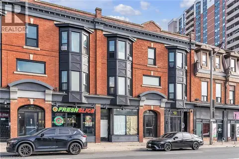 475 KING Street E