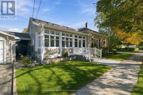 22 ALBERT STREET S