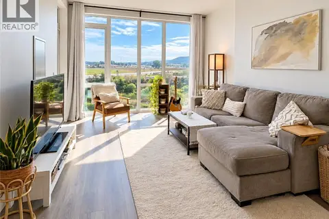 16 CONCORD Place Unit# 421