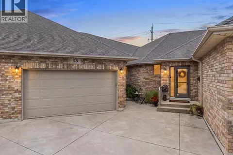 28 Mettawas LANE East