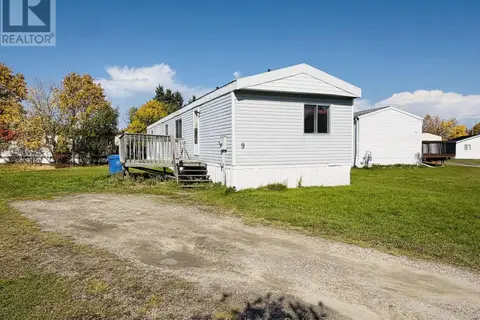 9 CEDAR BAY