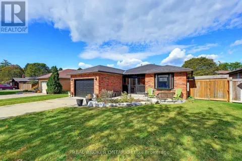 96 MUNRO CRESCENT