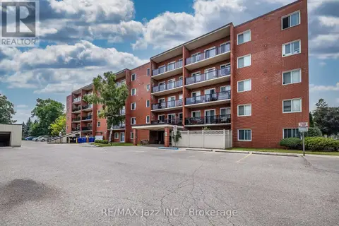 304 - 131 TAUNTON ROAD E