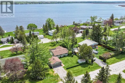 133 VICTORIA DRIVE E