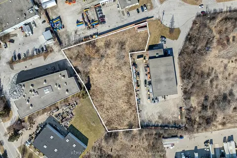 10 Chisholm Court