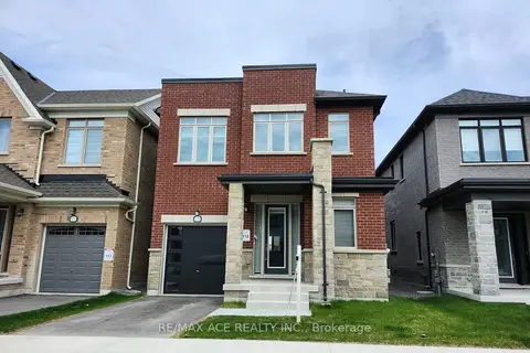 976 Andrew Murdoch Street W