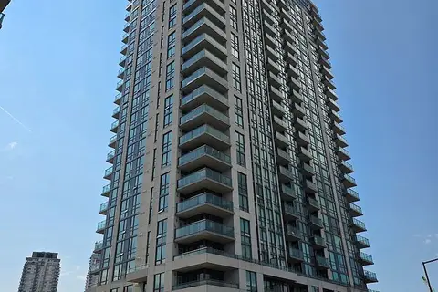 88 Grangeway Avenue 1006