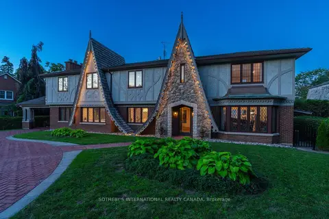 787 Simcoe Street N