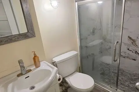 888 KROSNO Boulevard ROOM 2