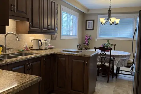28 Orangewood Crescent Room