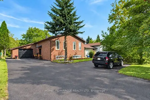 696 Sheppard Avenue