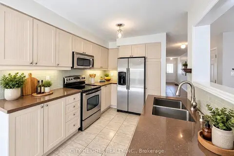 19 Sivyer Crescent