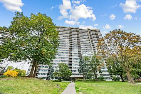 100 Echo Point 1801