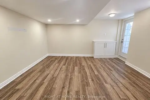 36 Peacock Crescent