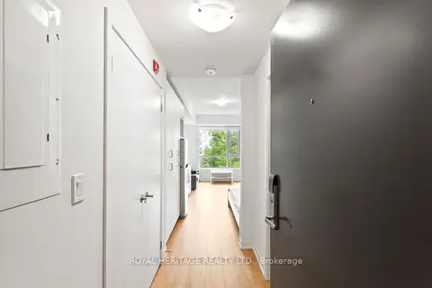 1800 Simcoe Street N 307