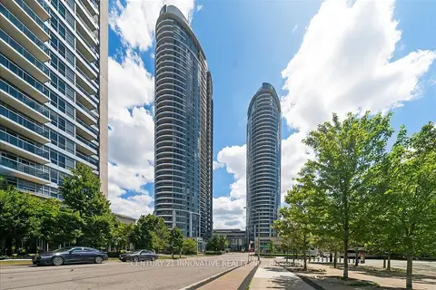 125 Village Green Square 3501