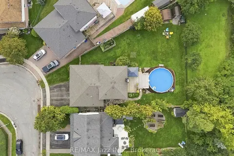 76 Chester Crescent